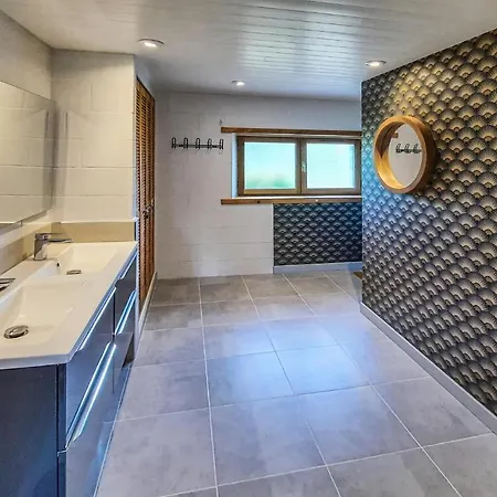Holiday home 5 Bedroom Stunning In